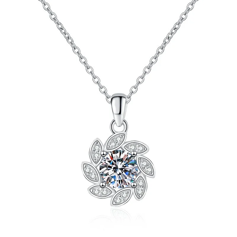 

XL120 Lefei Fashion Trendy Luxury Classic Moissanite Diamond-set Lucky Flower Necklace For Women s925 Silver Party Jewelry Gifts