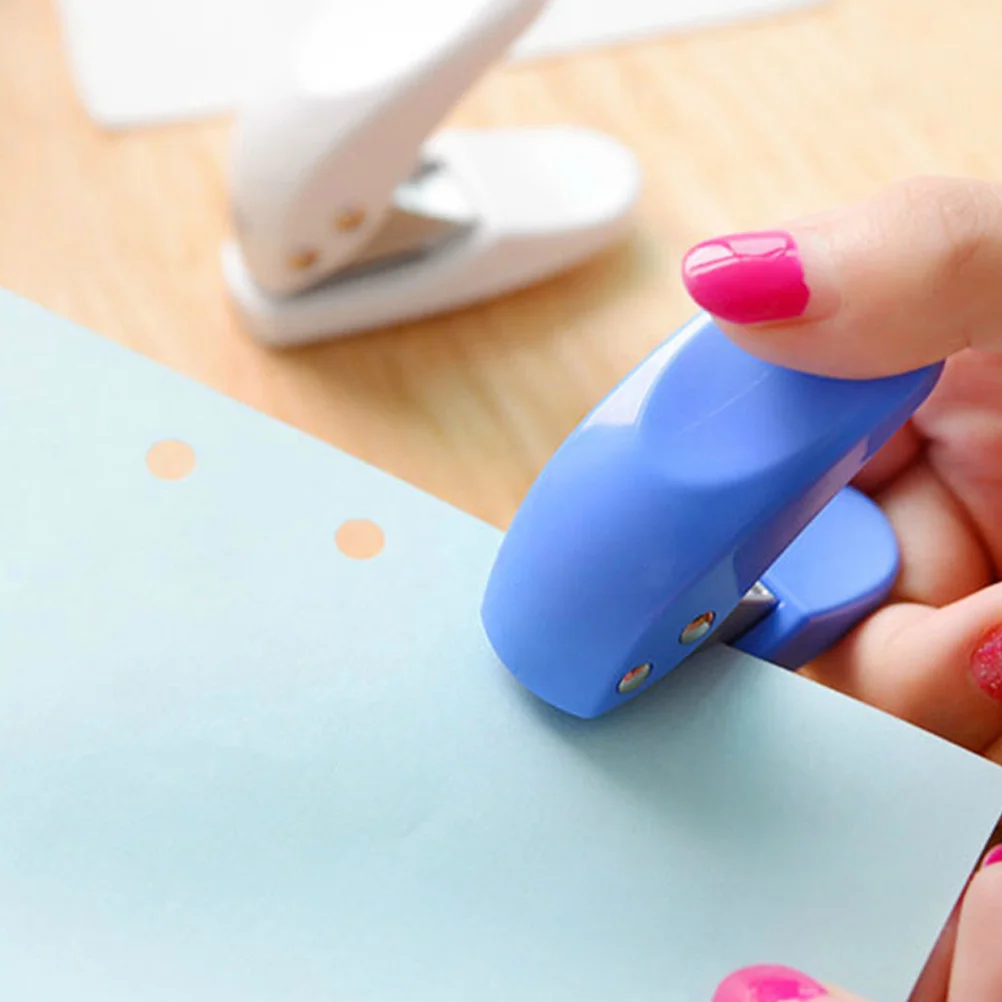

2Pcs Strong Penetrating Power Hole Puncher Multifunctional Single Hole Punch Machine for Papers Cards Random Color
