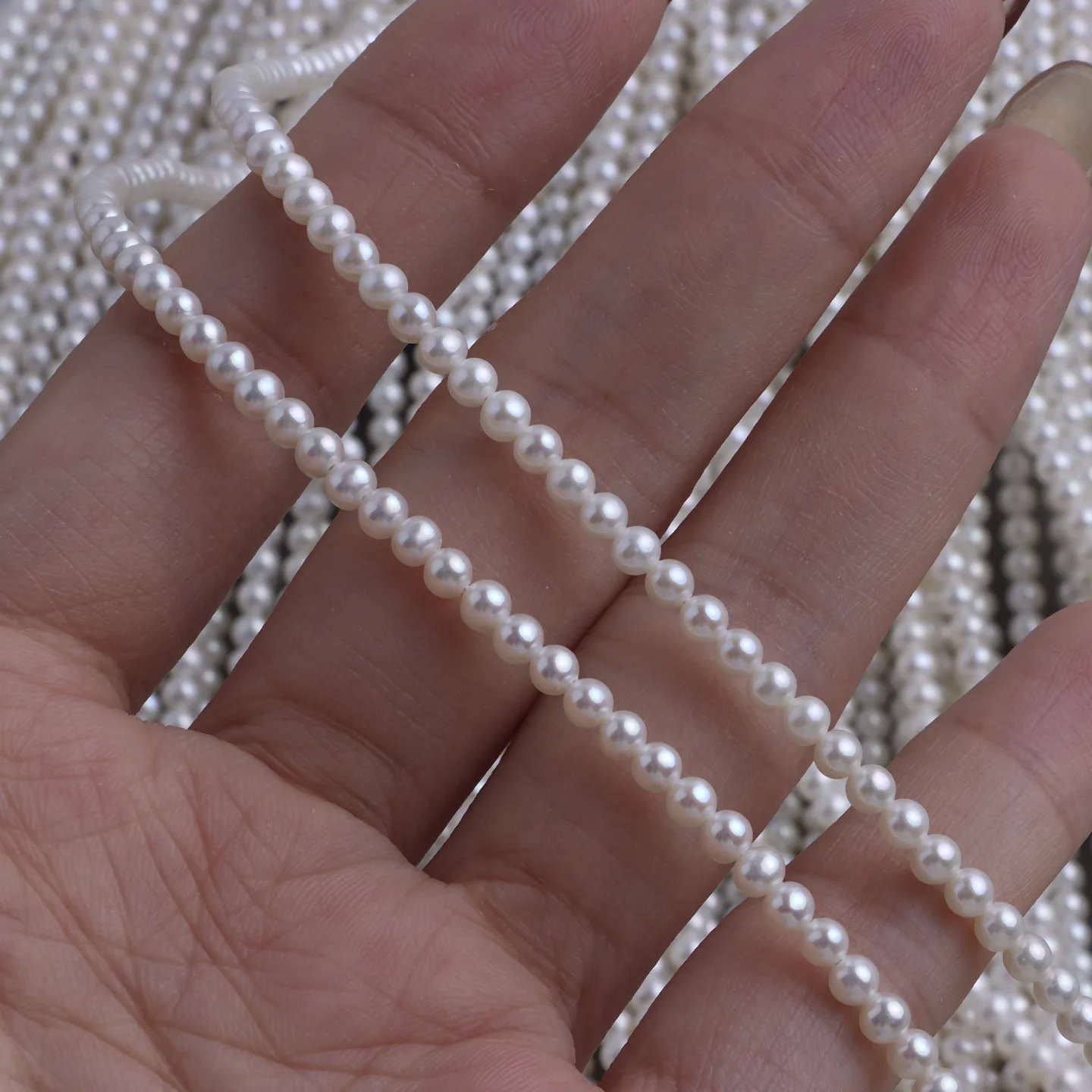 

Extremely Strong Light and Good Quality 3-3.5 Mm Near-round Mini Pearl Natural Freshwater Small Point Baby Bead DIY Material