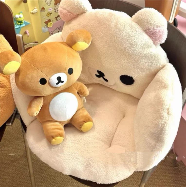 Japanisches Kawaii Rilakkuma Winter All-Inclusive Kissen, Tatami-Sitzkissen, warmes, dickes Samt-Sitzkissen, warmes Autositzkissen, Geschenk – Detail 1