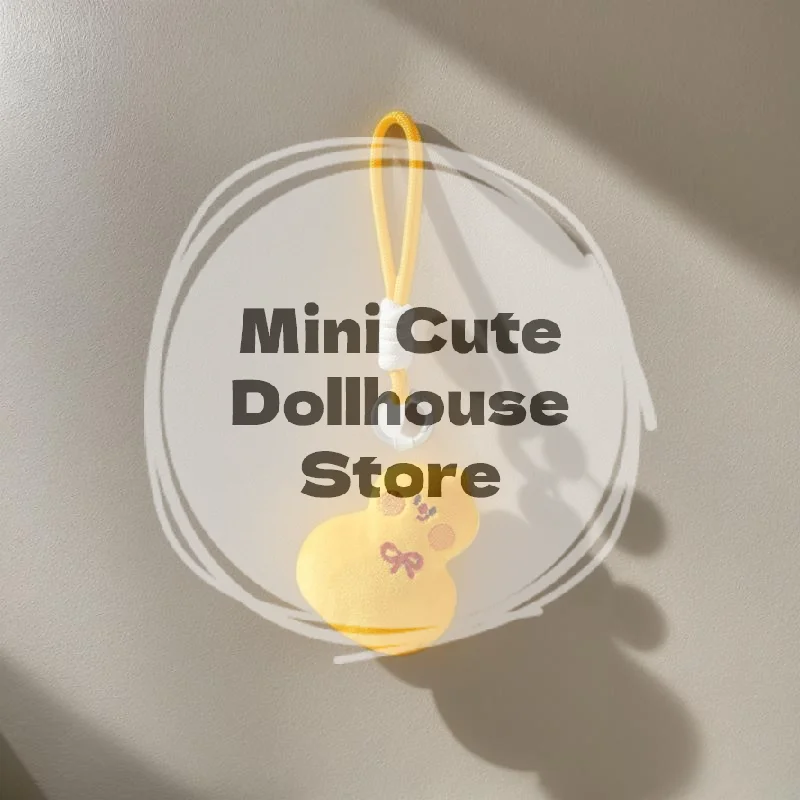 

Keychain with Gourd Shaped Yuanbao Pendant, Quirky Keyring Charm, Chic Women's Gift, Perfect Bag Decoration