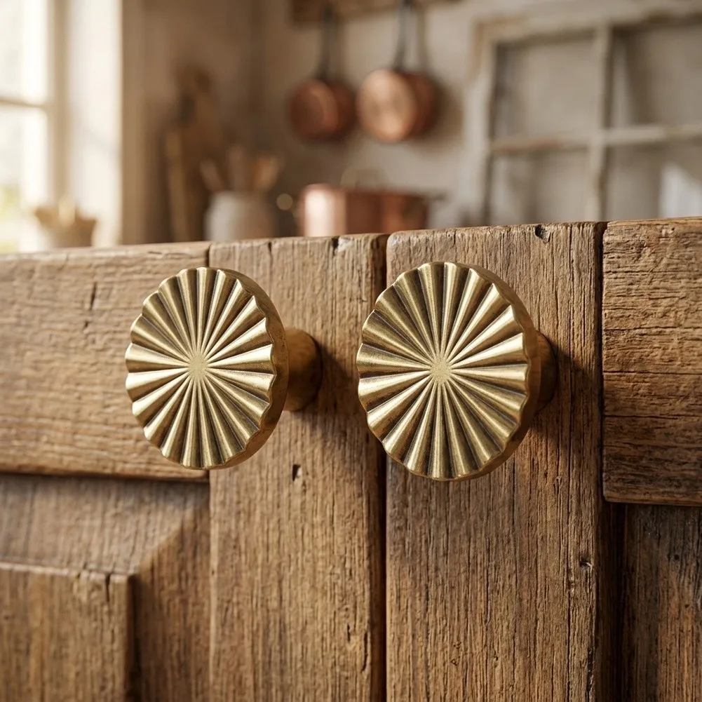 Closet Hardware for retro Cabinet Knobs Zinc Alloy Construction Electroplated for exterior Finish Complete Installation Kit