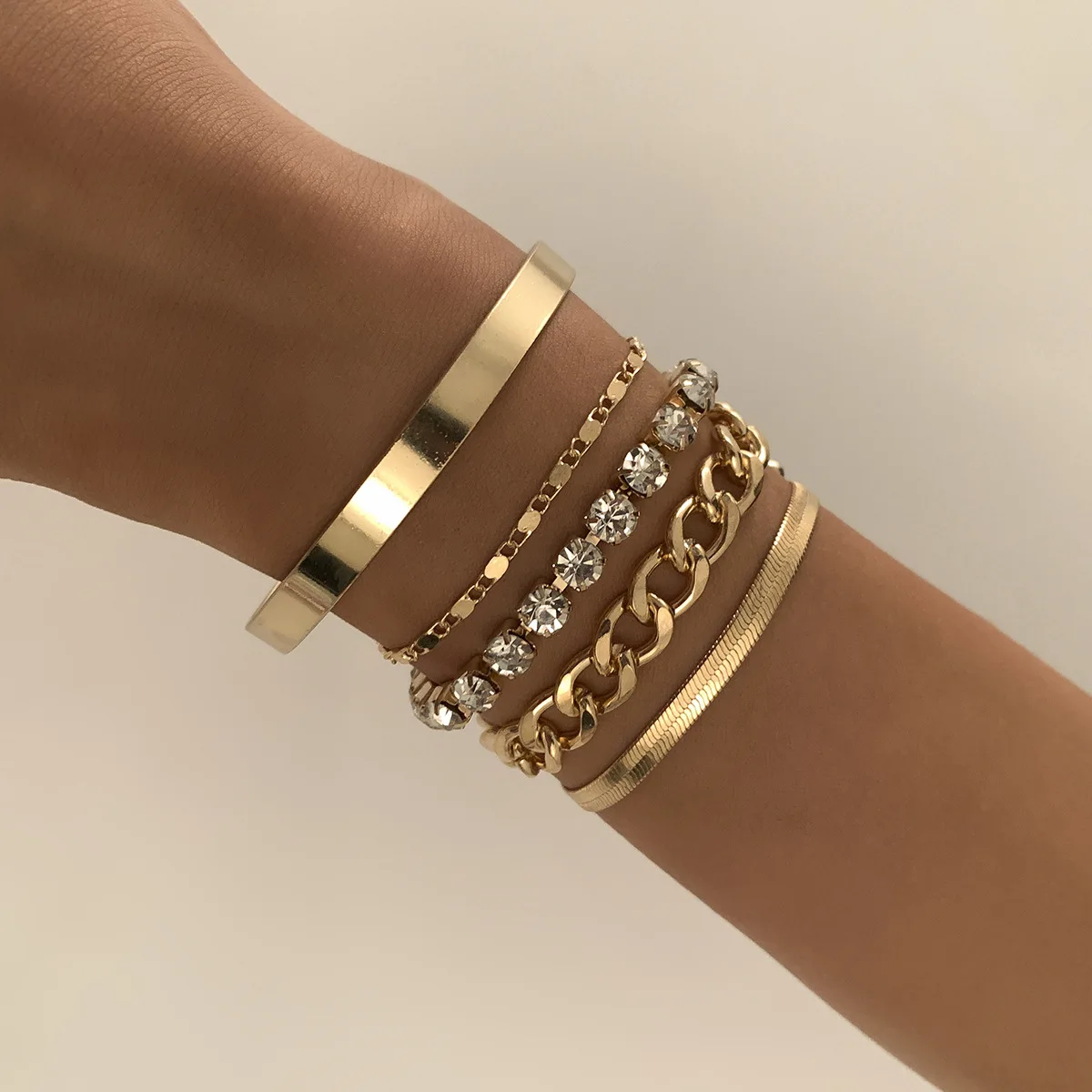 Cross-border retro trend snake bone chain diamond bracelet female, hip-hop punk style metal glossy bracelet