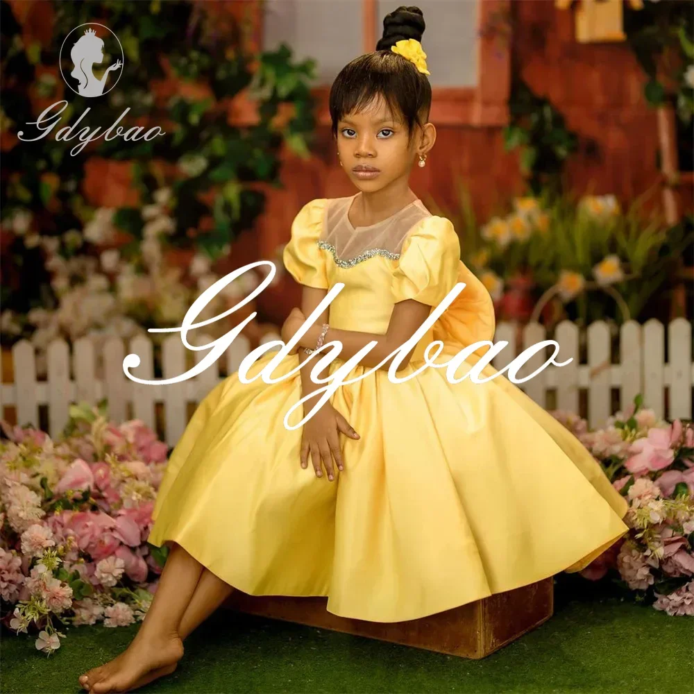 

Elegant Short Puff Sleeve Crystals O Neck A Line Wedding Party Flower Girl Dress Knee Length Classic First Communion Gown New