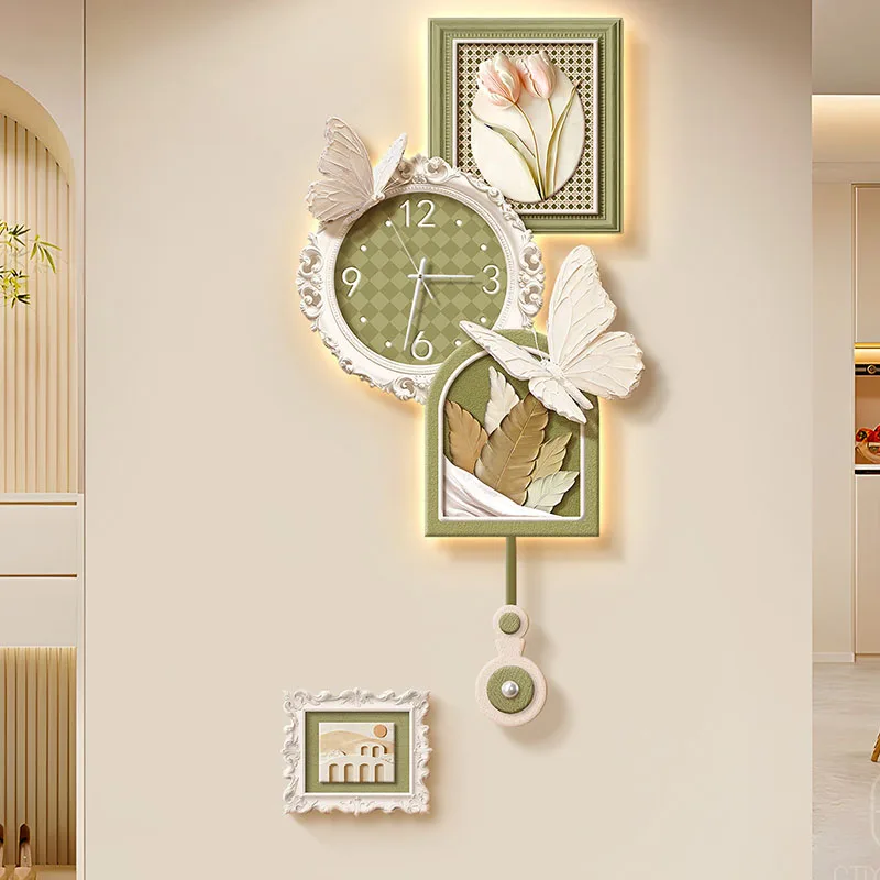 Wooden Aesthetic Wall Clocks Romantic High Quality Design Light Luxury Wall Watch Creative Modern Horloge Ornaments Home Decor