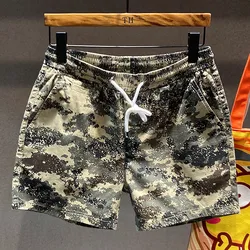 Short casual de quatro pontos camuflado masculino, que combina tudo, solto, marca da moda, fino para o verão, calça praia, moda verão