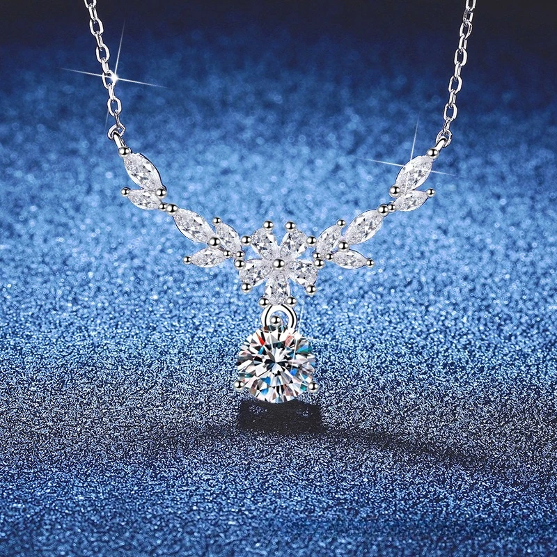 

Platinum PT95018k Gold Moissanite Necklace, Women's Floral Wheat Ear Collarbone Chain, Versatile Design, High-end Necklace Gift