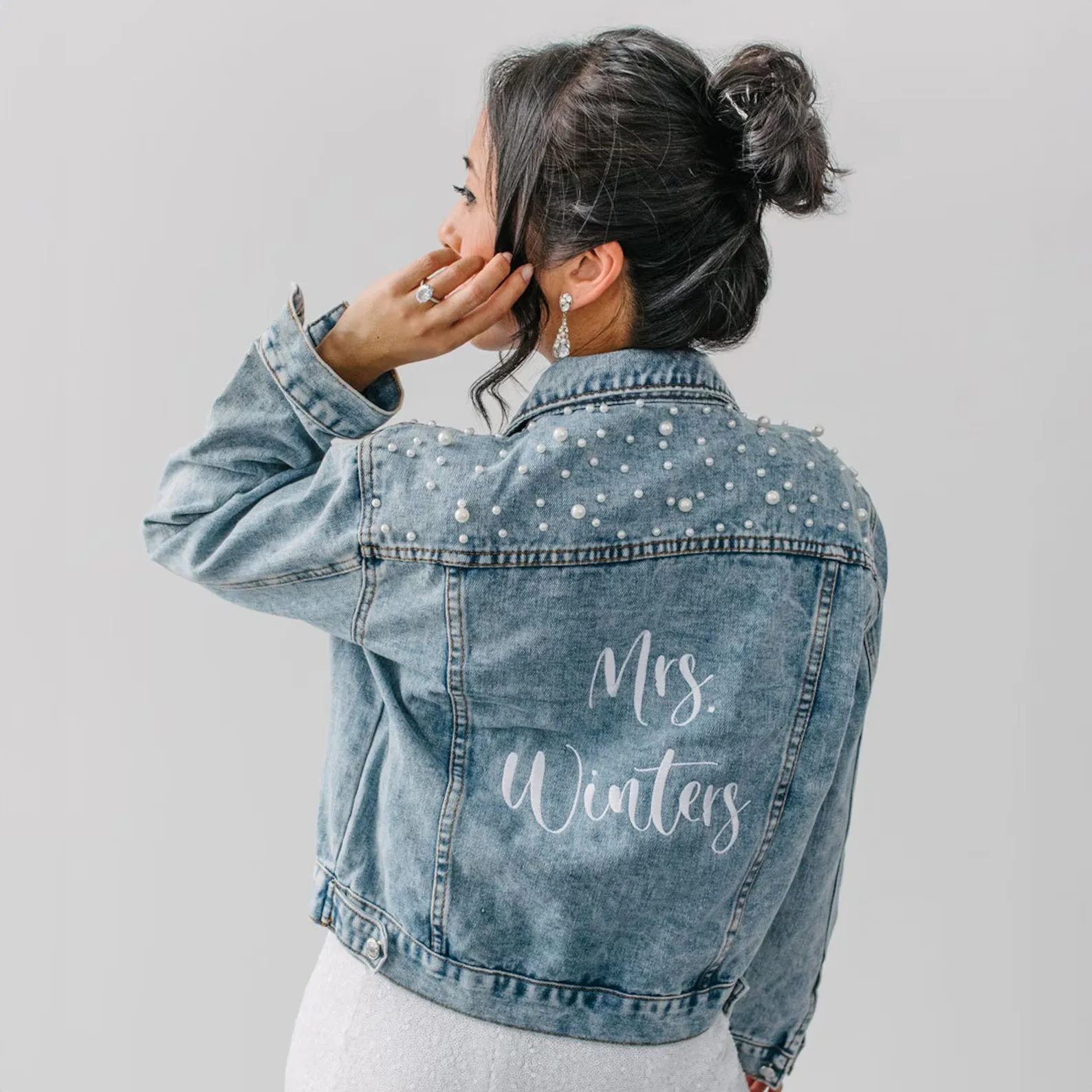 

Embroidered Bride Denim Jacket, Bride Jean Jacket, Future Mrs Jacket, Custom Personalized Jacket, Wedding Jean Jacket, Wedding G