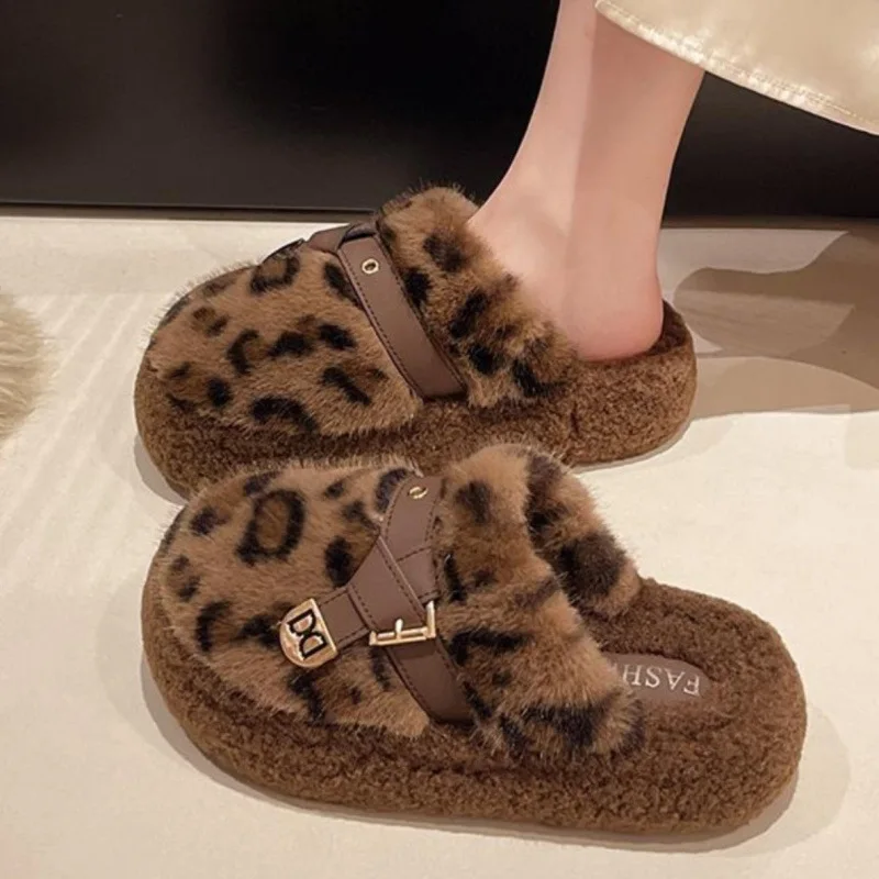 

New Winter Leopard Print Thick-Soled Fur-Lined Slippers for Outdoor Wear Fashionable Home Fleece-Lined Cotton Slippers for Women