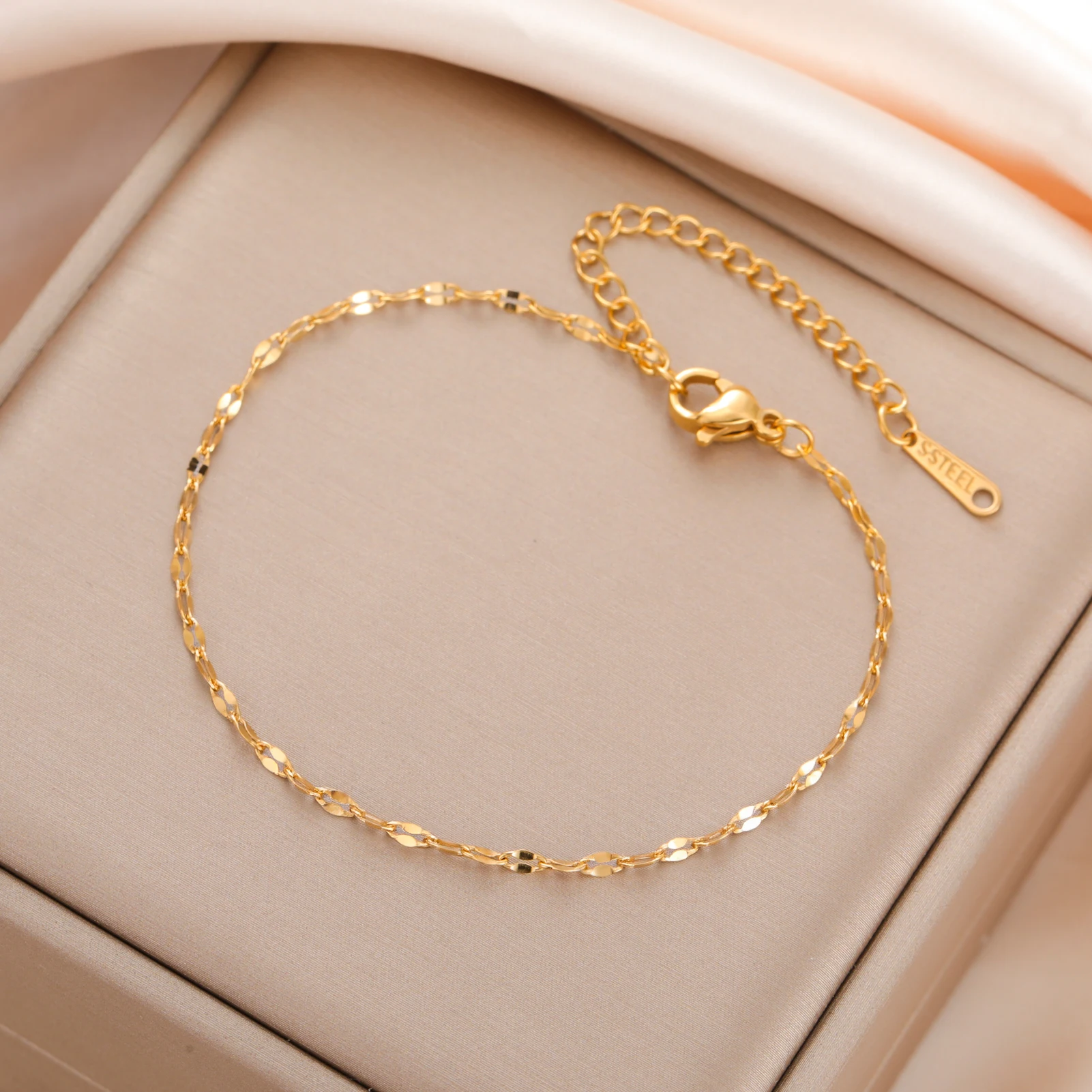 Skyrim Lip Chain Bracelet Stainless Steel Gold Color Basic Adjustable Bracelets Women Daily Wear Minimalist Jewelry Wholesale