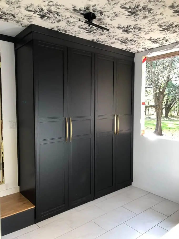 Modern Powder Coating Wooden Wardrobe 5 Door Design Touch with LED Lights Bedroom Furniture Large Space Durable Storage Closet