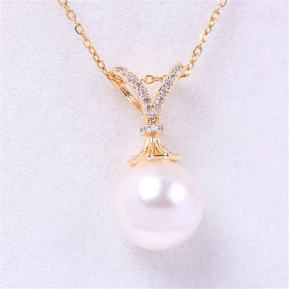 

DIY Pearl Accessories Empty Copper Plated 18K Gold V-shaped Inlaid Zircon Pearl Pendant Simple Temperament Female