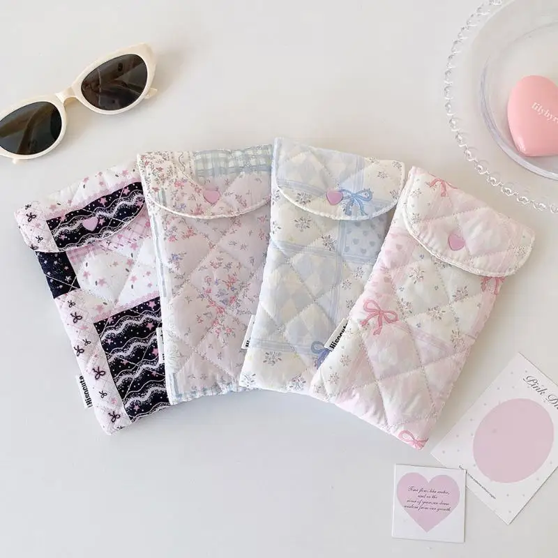 1 Stück Modische Blumenmuster-Schleifen-Snap-Stifttasche Schüler-Schreibwaren Mädchen Tragbare Brillen-Aufbewahrungstasche Große Kapazität Reise-Make-up-Tasche Geschenk – Detail 7