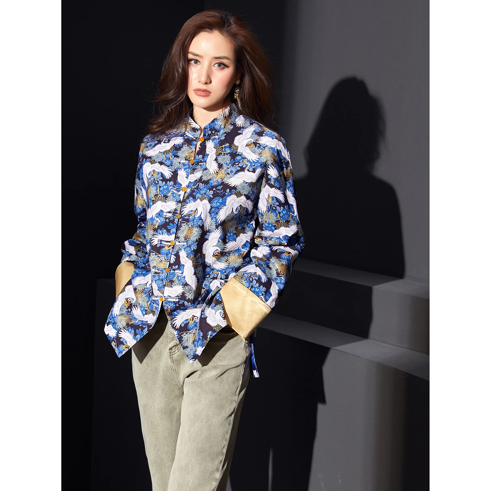 

Loose Chinese Sle Original Design Crane Pattern Tang Suit Long Top Cotton Material for Young Women Spring Faion