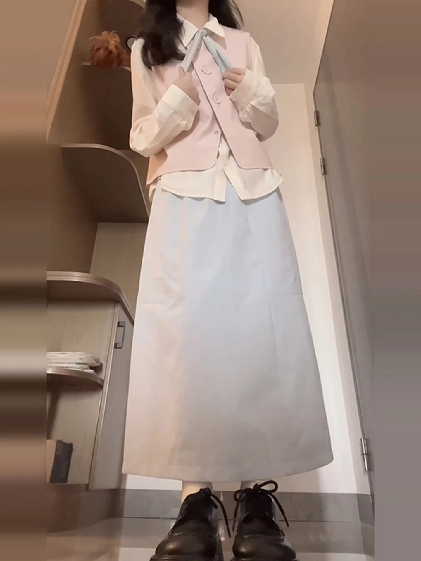 

Весенний женский комплект 2026: милый длинный комплект в корейском студенческом стиле, цельный ансамбль из полиэстера, создающий элегантное образование.