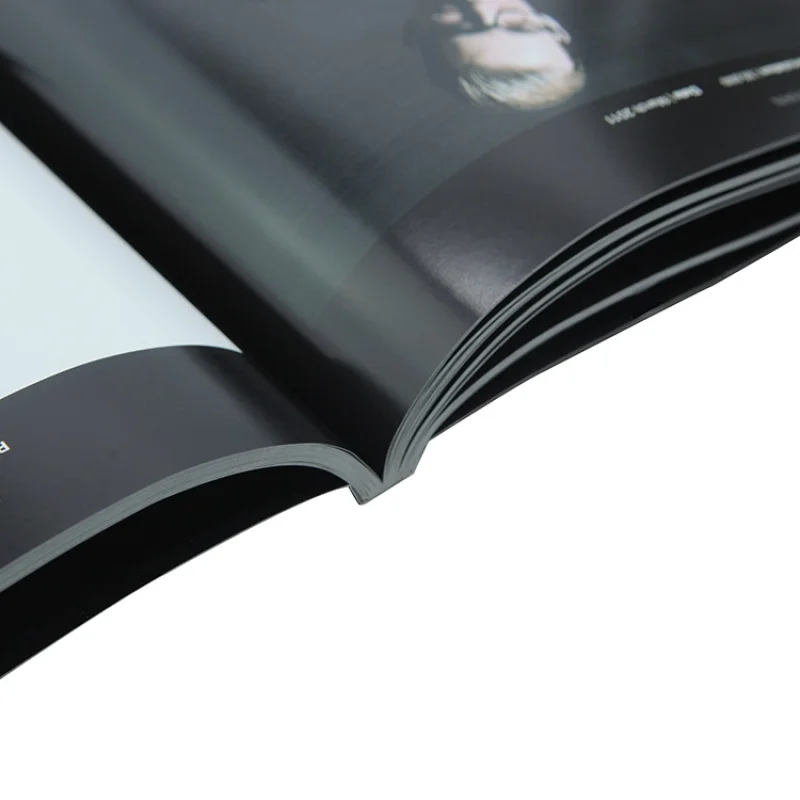 

custom 2023 Hot Style Best Perfect Binding Printing English Book catalog Fashion Magazine Printing