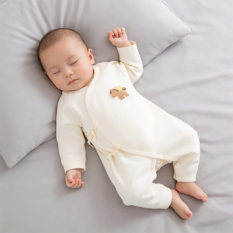 Babykleidung Frühling und Herbst Reine Baumwolle Unterwäsche Neugeborenen-Mönchskleidung 0-3 Monate 6 Baby-Strampler Overall Frühlings-Outfit