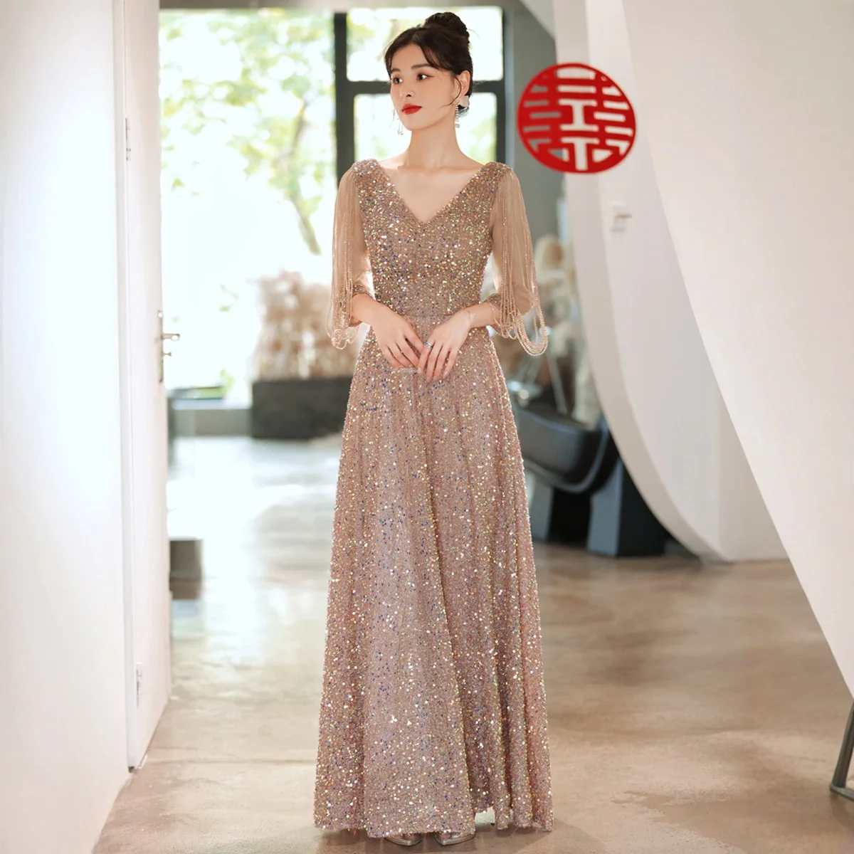 Vestido de noche pequeño para fiesta de cena de alta gama, presentador de reunión anual para mujer, nuevo vestido tostado de compromiso de 2025, alto sentido