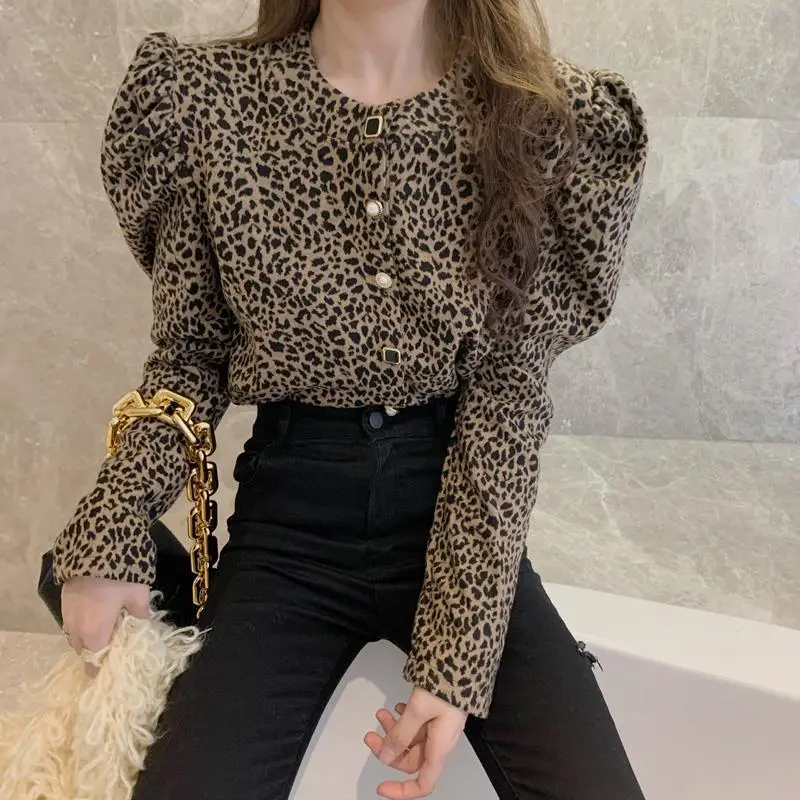 Leopard Print Shirt for in Spring Autumn Loose and Slimming Bubble Sleeves Retro Brushed Shirt Long Sleeved Top Female Clothes