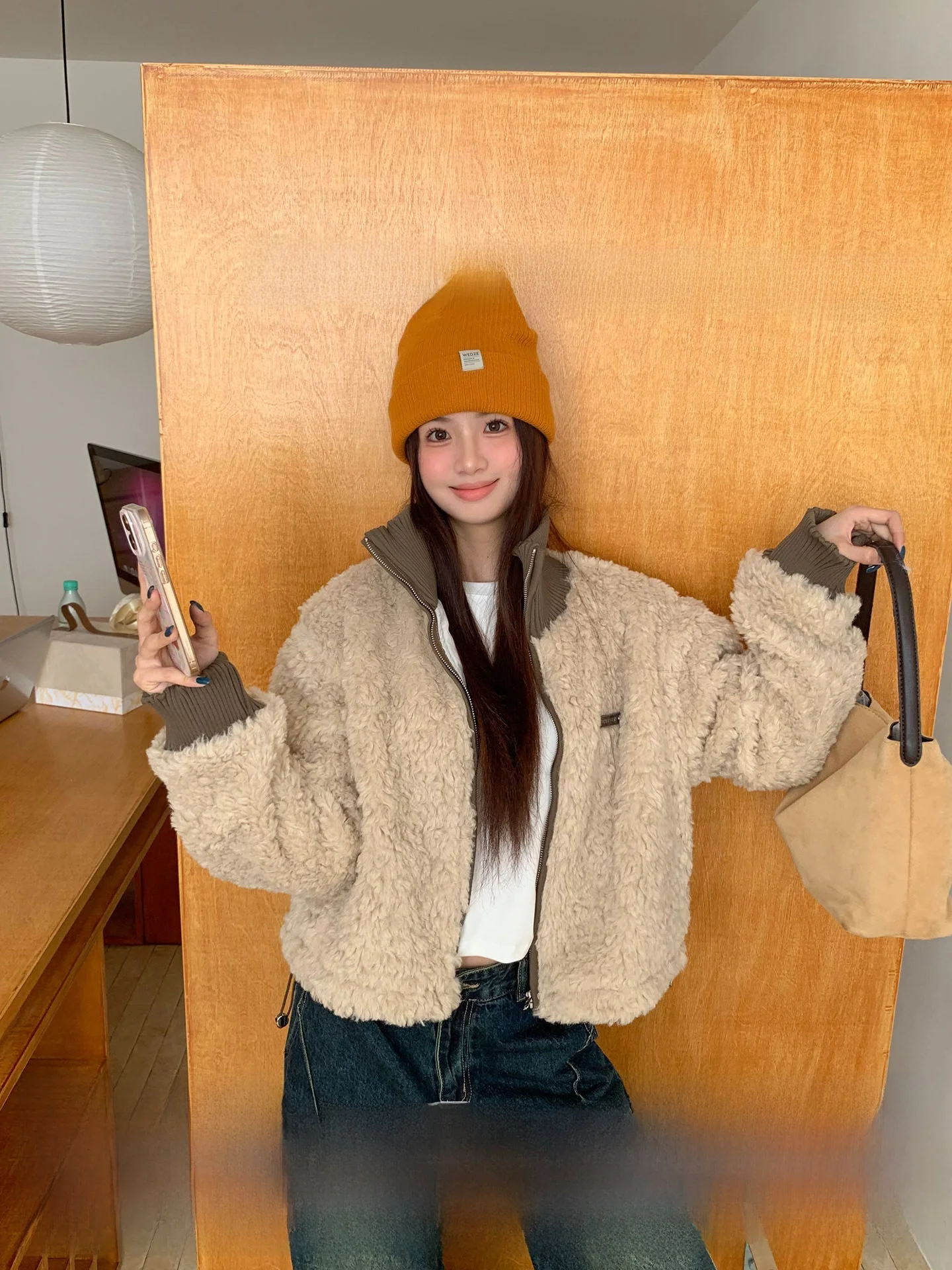 

Утепленная женская куртка из овечьего вельвета на осень-зиму, теплая пушистая короткая куртка в винтажном стиле, цвет оранжевый (глубокий оранжевый)