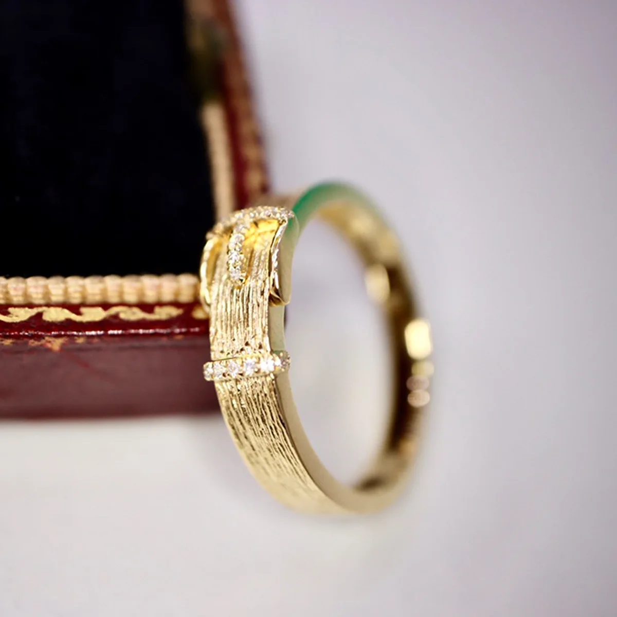 

2026 Ins New Luxury S925 Pure Silver Buckle Rings Gold Rigato Belt Fastener Bands Personality Women Bold Fine Jewelry Dropping