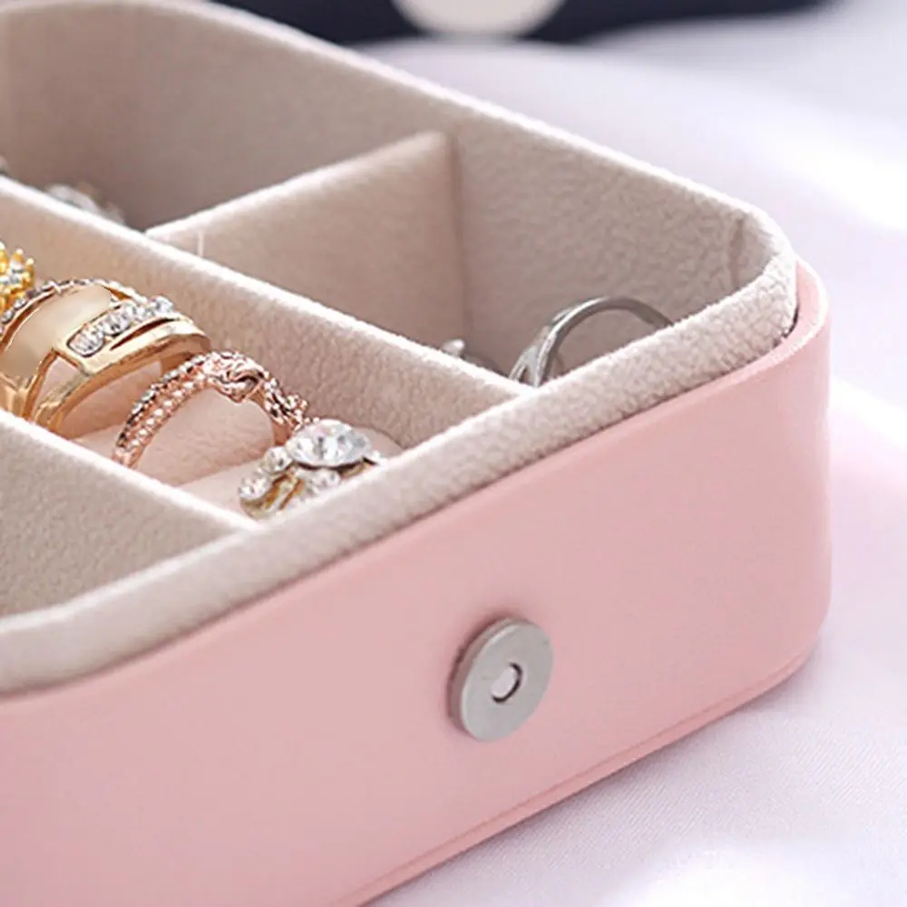

PU Jewelry Storage Box Dustproof Large Capacity Trinkets Storage Organizer Pink Simple Jewelry Display Case