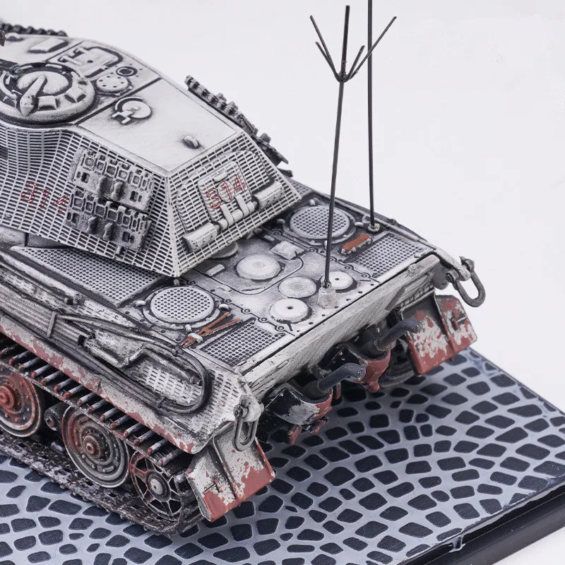 High quality 1:72 alloy tank model,simulating military cars,classic collectible ornaments,wholesale