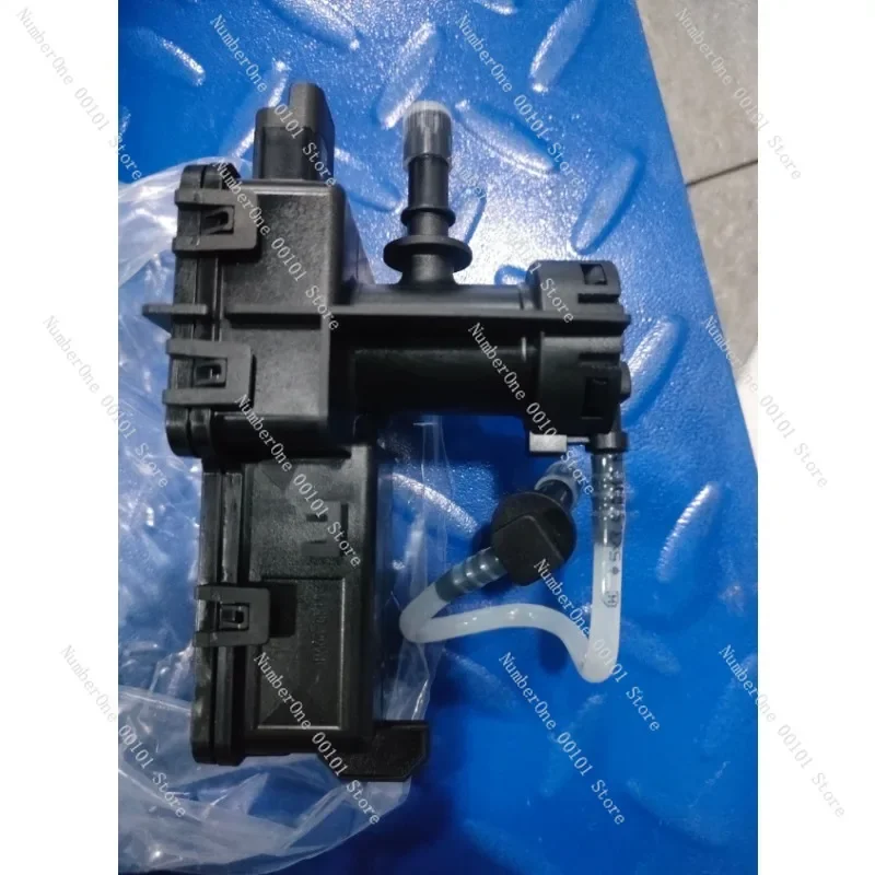 Oil Filter Model 1525LK, Particle Filtration Lubricant Filter Component, Vehicle Engine Protection Replacement Auto Parts