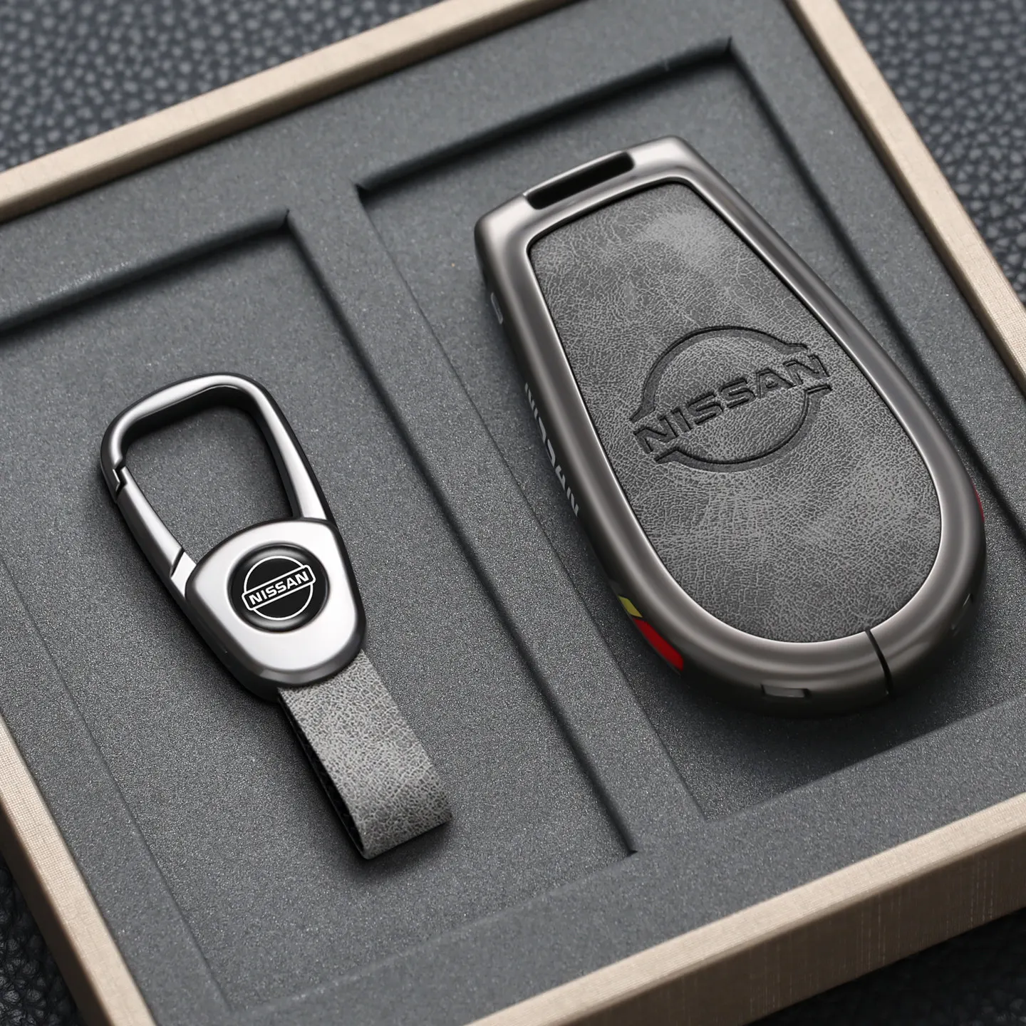 

Specially designed for the 2025 Dongfeng Nissan n7 key protection case, Nissan n7MAX car Pro metal Air shell buckle package