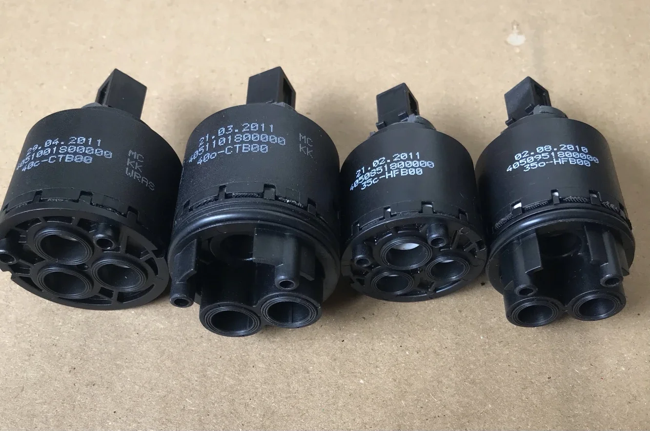 

Contemporary faucet spool hot and cold ceramic valve universal