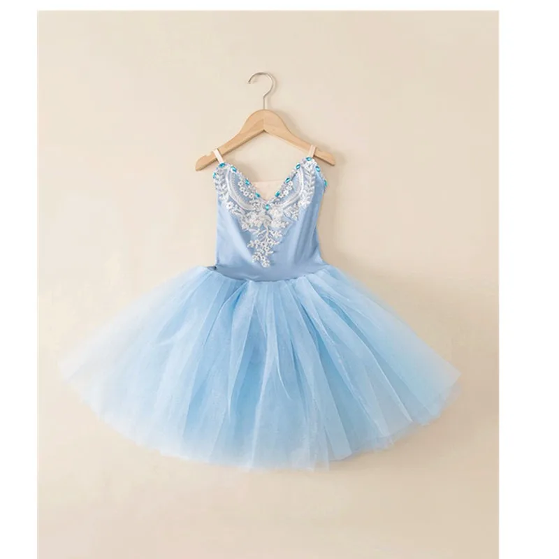 ชุดบัลเล่ต์เด็ก ชุดแสดง กระโปรงยาวพลิ้ว ชุดเต้นรำเด็ก เสื้อทรงเจ้าหญิง สายคล้องคอ สีฟ้าอ่อน กระโปรงพอง