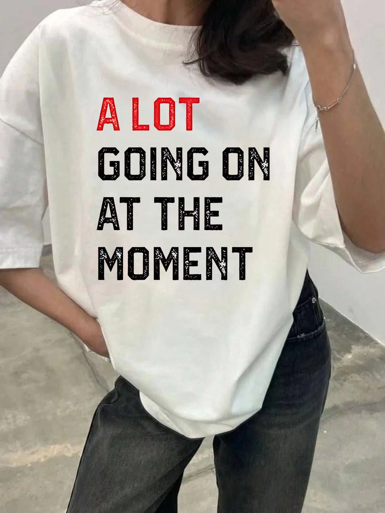 Camiseta de moda con eslogan gráfico de talla grande, elegante, mucho va en el momento