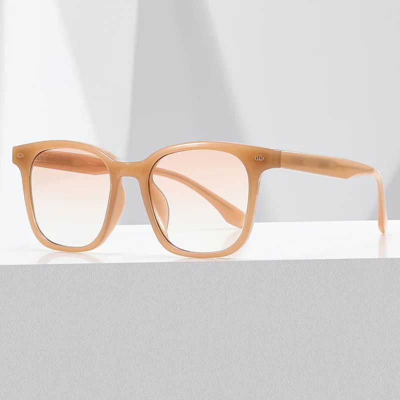 

Новые модные квадратные светлые солнцезащитные очки в женской оправе с пластиковыми ножками, модные готовые к рецепту универсальные хит продаж ​