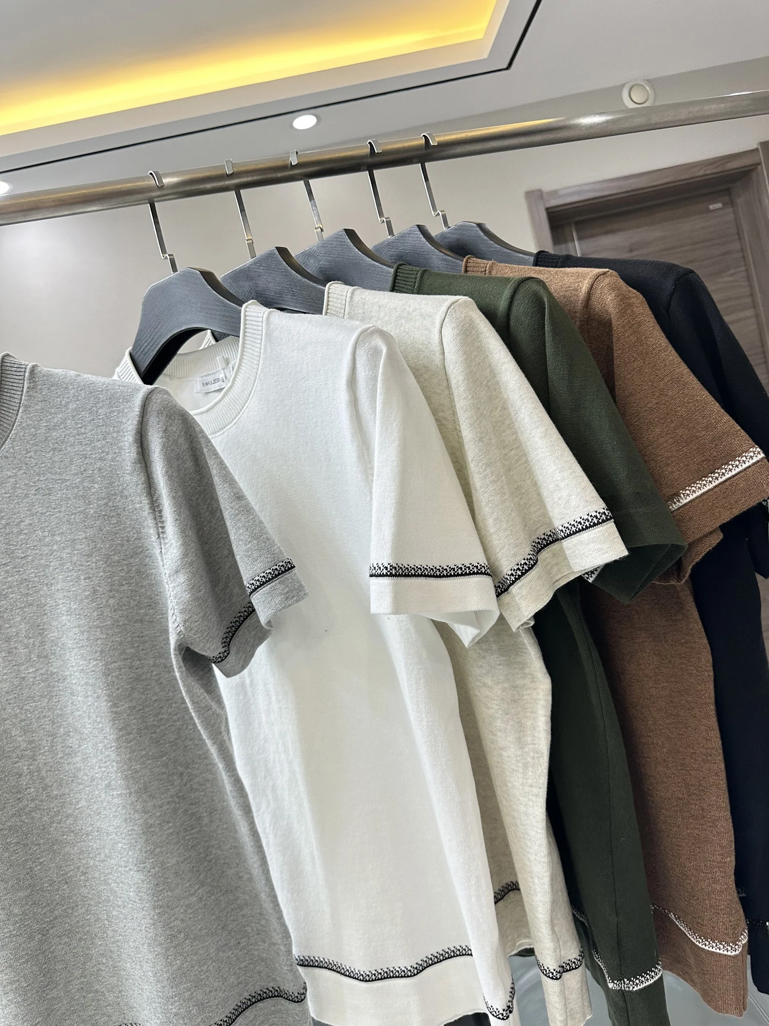 Italian Luxury Soft Skin-friendly Men's Knitted Short Sleeve T-shirt round Neck Daily Commute Business Casual Cotton Blend
