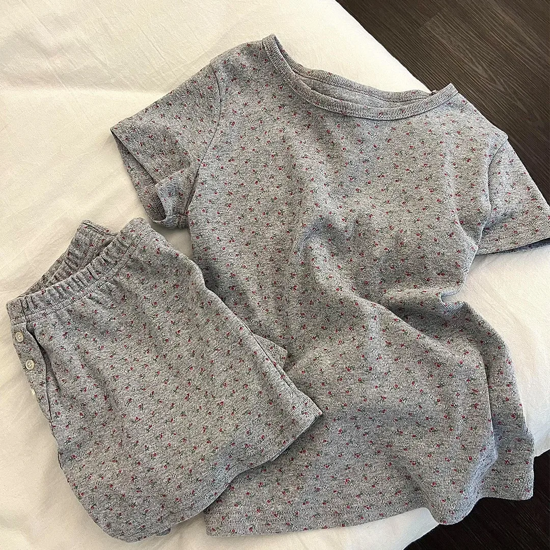 Summer Women's Sleepwear Home Suit Set with Light Floral Round Neck, Comfortable Short Sleeved Shorts, Sleepwear Home Suit Set