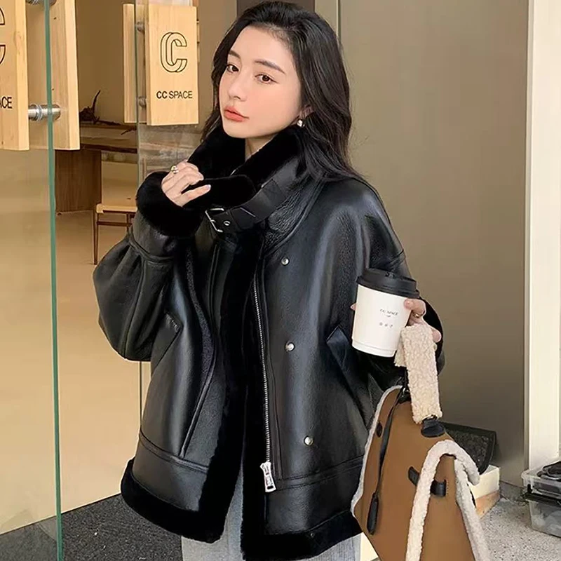 Winter Fur Coats Woman Black Lapel Zipper Loose Motorcycle Fashion Merino Wool Coat Leather and Fur Jacket Female Abrigos Mujer