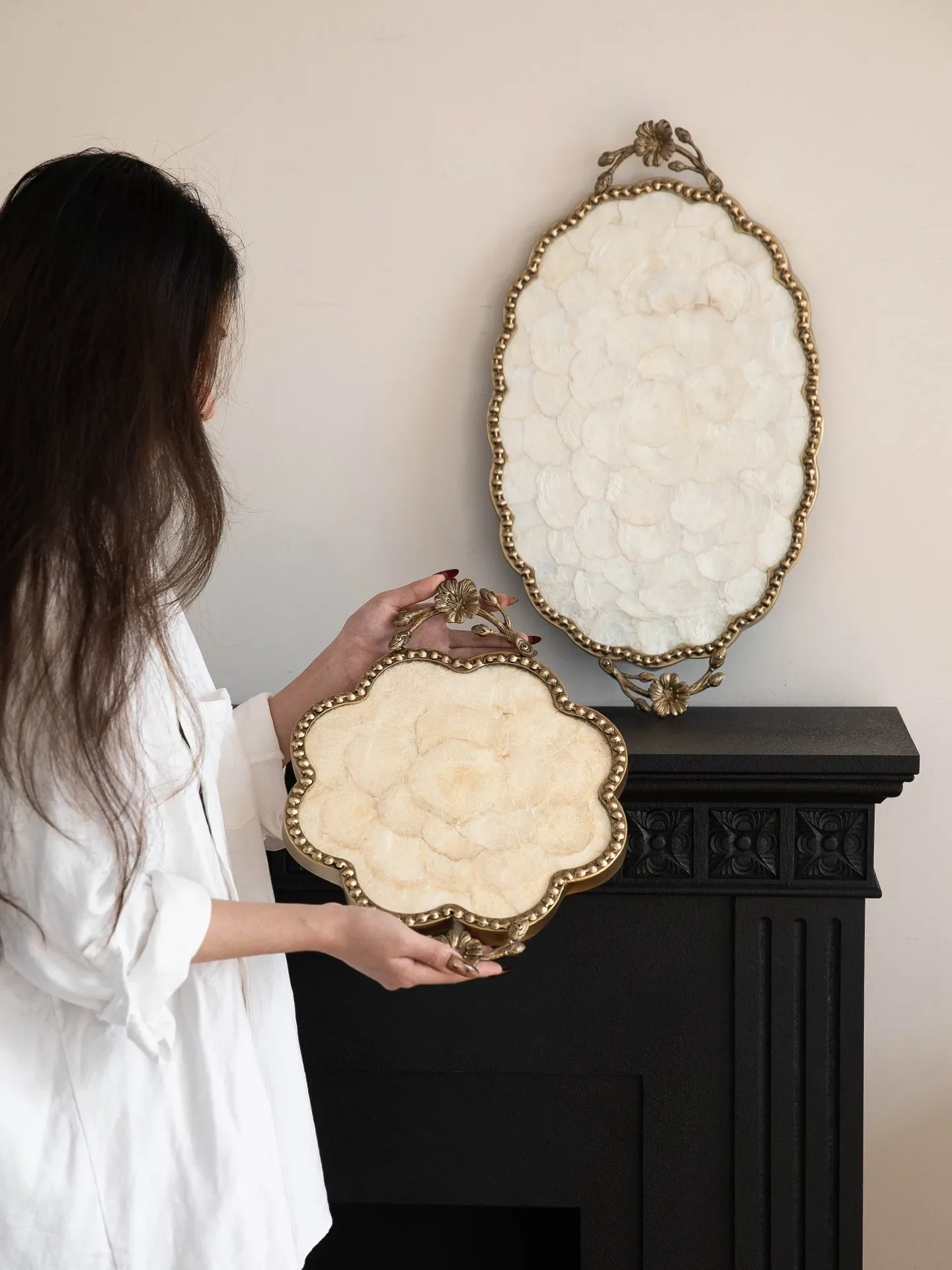 Flower Shaped Mother of Pearl Tray with Gold Metal Handles Multi-Purpose Decorative Tray for Serving Jewelry Display Home Decor