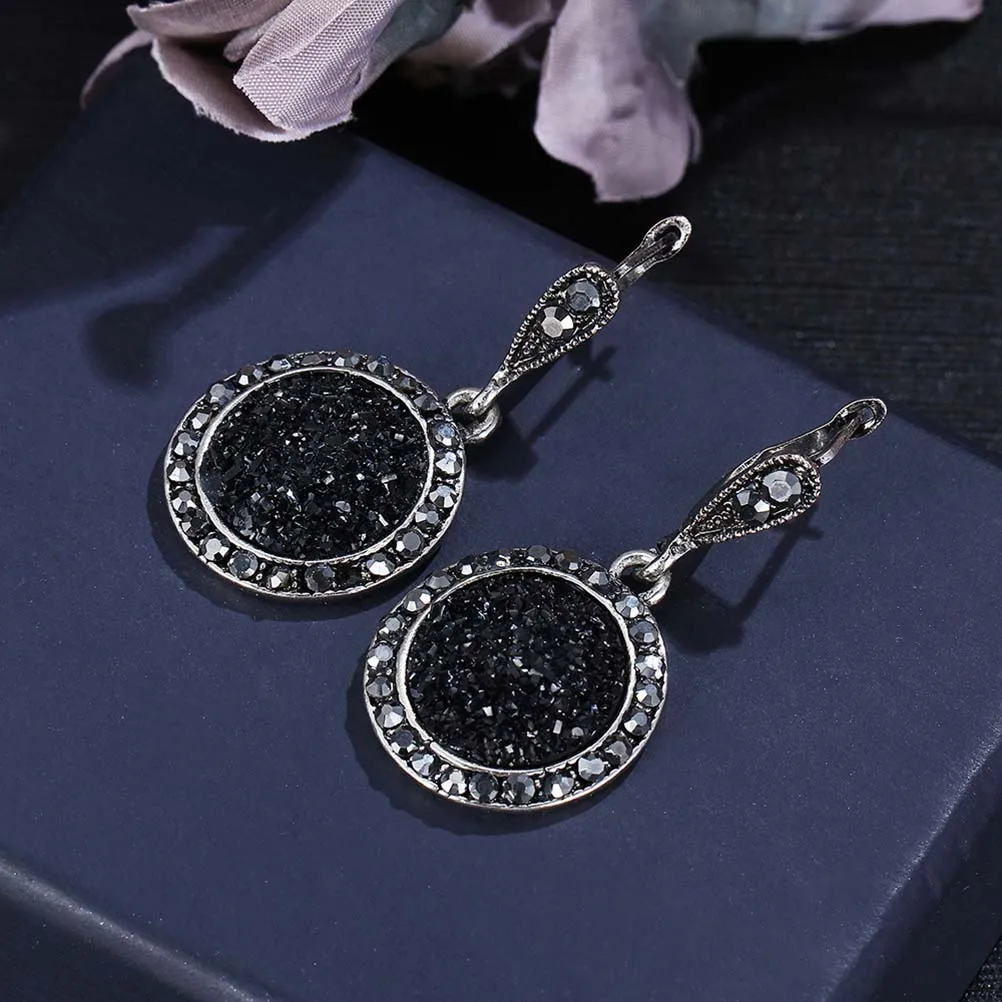 

4Pcs Black Round Crushed Stones Resin Jewelry Set Necklace Earrings Ring Elegant Suit for Women Wedding Birthday Gift