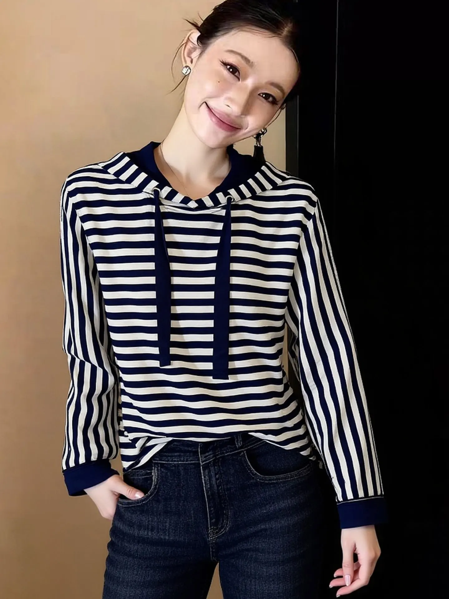 

Модный полосатый свитшот с капюшоном и длинными рукавами, базовый слой, весна 2026, европейский высококачественный бренд