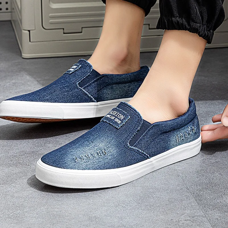 

Men's Shoes Slip on Canvas Shoes Denim Breathable Vulcanize Shoes Shallow Flat Cloth Shoe Male Loafers Non-slip Work Casual Shoe