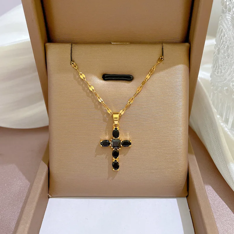 Fashion Classic Cross Necklace Beautiful Vintage Jesus Christian Lucky Versatile Clavicle Chain Pendant Party Favor