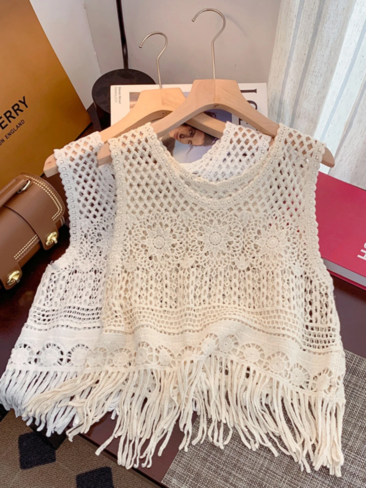 

Korean Sle Hollow out Fringed Knitted Vest Women's Summer plus Size Loose Cover up irt Ele Svel oulder Top Tr...