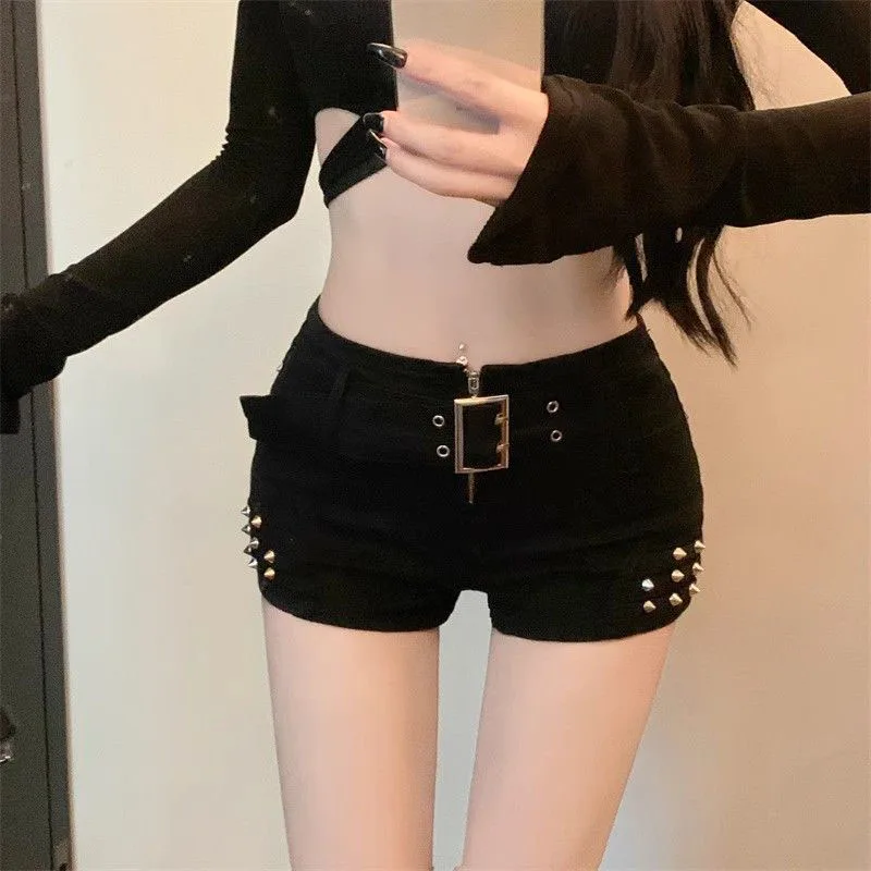Low-Waisted Black Slim Fit Denim Shorts Women Sexy Hot Girls Rivet Belt Design Unique Y2K Shorts Nightclub Bodycon Hot Pants