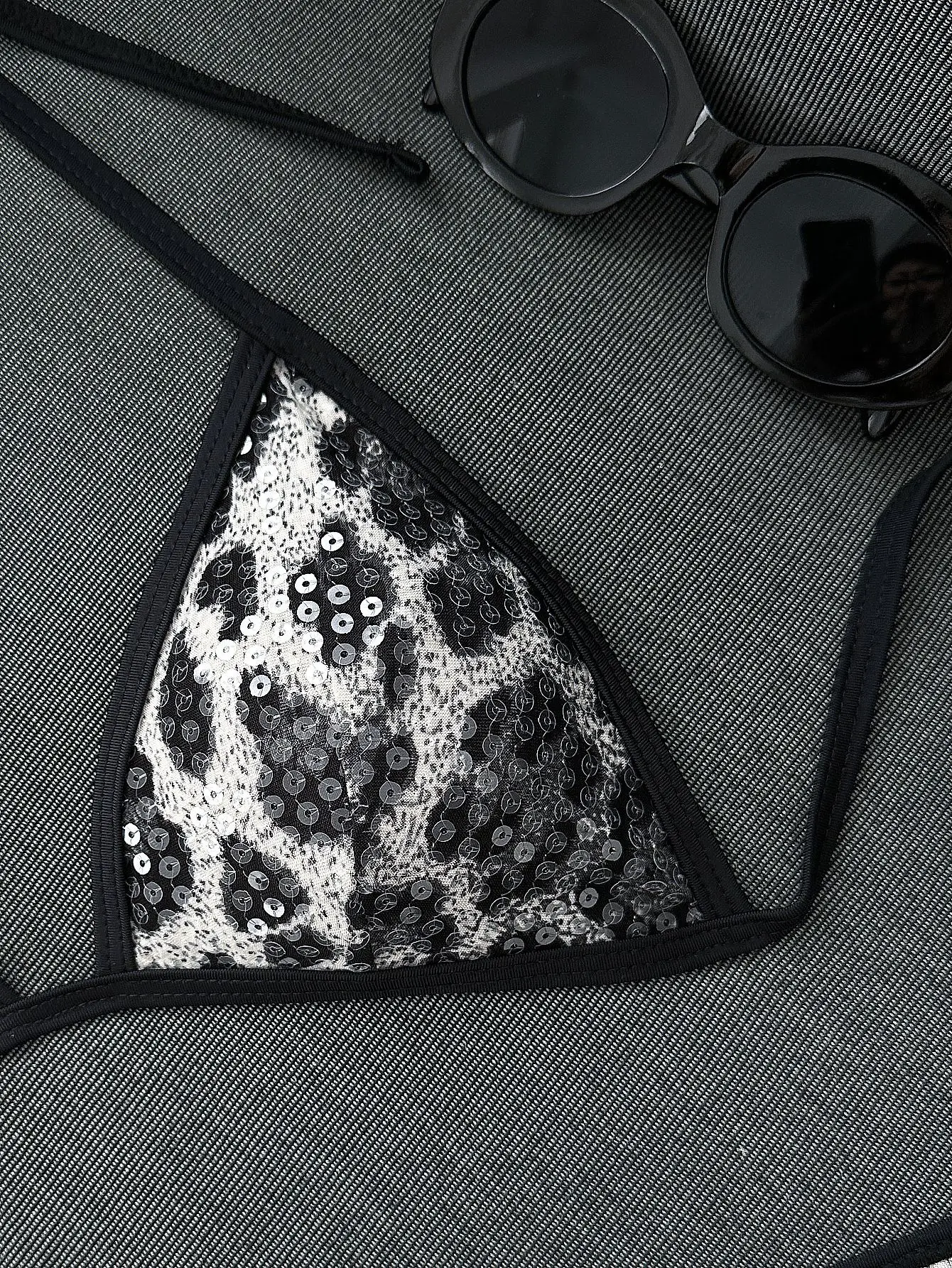 DEKA Sexy Glänzender Pailletten-Bikini mit Leopardenmuster für Damen, 3-teiliges Set mit Push-Up-BH, Badeanzug mit hoher Taille, Strand-Badeanzug, Urlaubs-Bademode – Detail 15