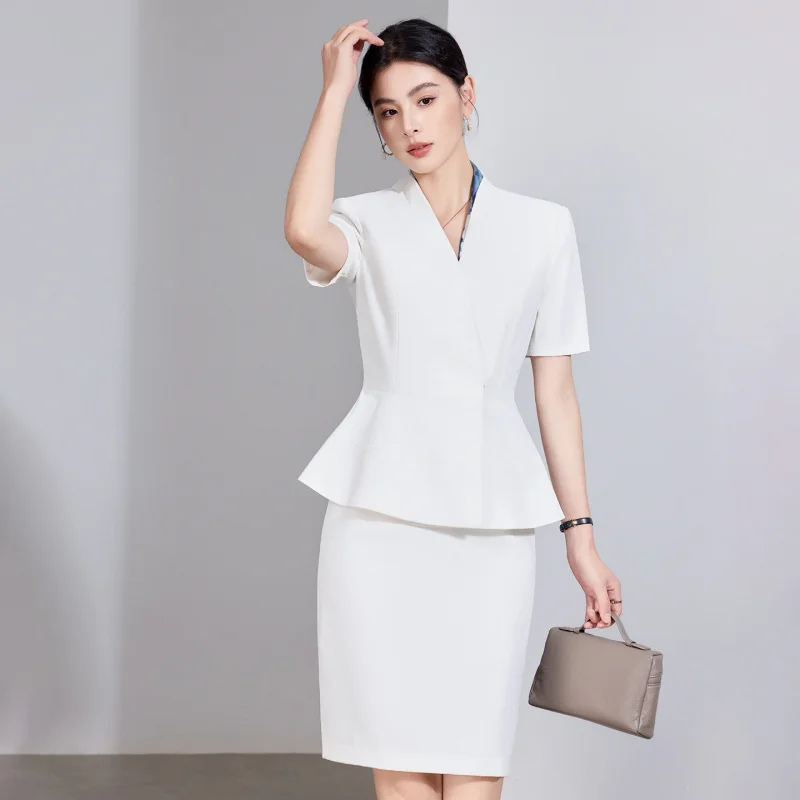High-end professional women's skirt suit, black blazer, stylish business formal attire, women's beauty consultant workwear, tren