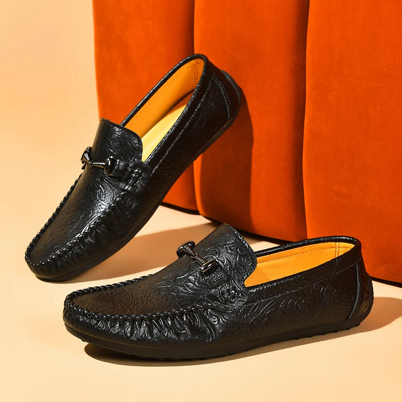 Fashionable Men's Leather Driving Loafers, Lightweight and Comfortable Moccasins, Soft-Soled Casual Shoes, Suitable for Business Trips and Weekend Getaways, Long-Distance Driving, and Office Wear