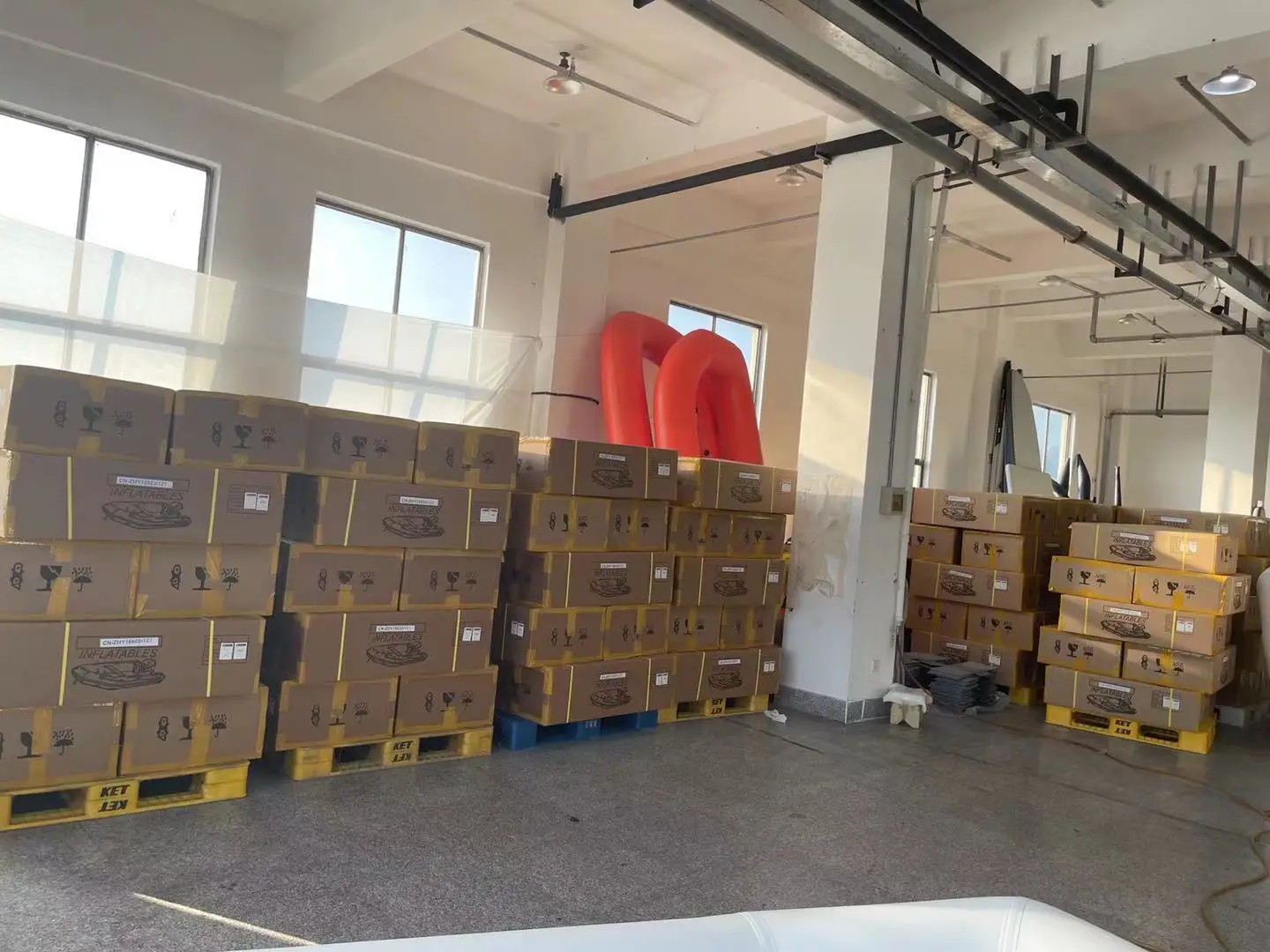 超軽量レーシングフィッシングカヤックセーリングインフレータブルボートヘビーデューティスピードブイチューブボートセーリングカタマランワークボート