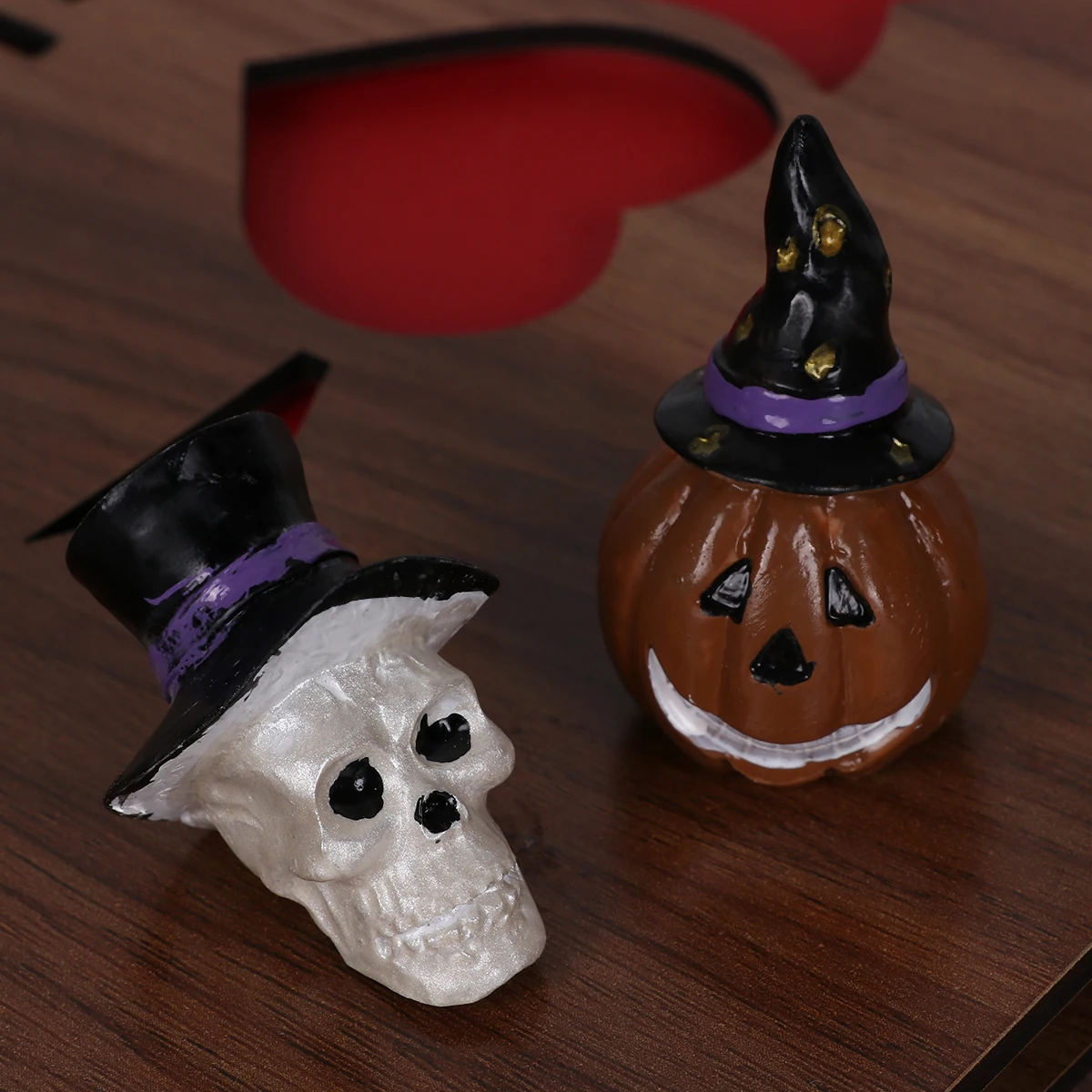 

2Pcs Pumpkin Head High Hat Resin Fish Tank Decoration Aquarium nament Hiding Cave Craft Small Reptiles Shelter