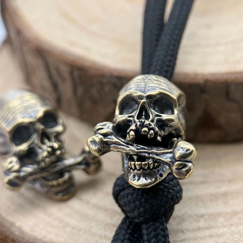 

Bone-biting skull Brass Knife Bead Outdoor EDC Umbrella Rope Pendant DIY Paracord Woven Bracelets Accessories Lanyard Charms