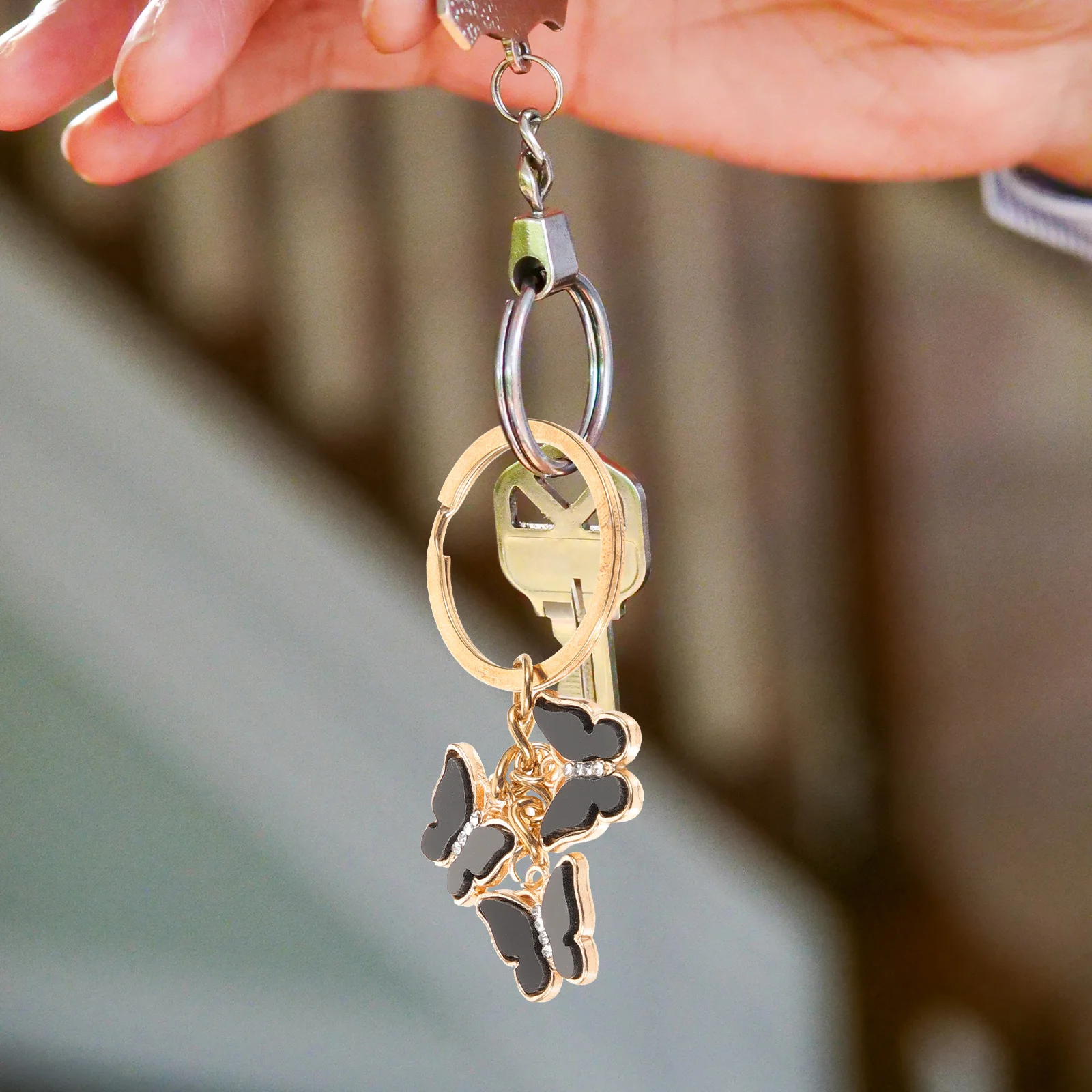 Descubre el Encanto del Anillo Circunaro: Un Accesorio Versátil para Tu Estilo Único